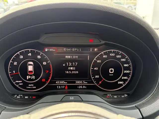 アウディ Ａ３ SB 1.4TFSI スポーツ Sライン 埼玉県 2017(平29)年 4.4万km グレイシアホワイトメタリック ・ディーラー点検記録H30年-R7年有　/・ワンオーナー　/・セーフティーパッケージ/・コンビニエンスパッケージ/・ストレージパッケージ/・ライティングパッケージ/.カラーコードLS9Rオプション/（グレイシアホワイトメタリック）/・Sトロニック７AT/。ドライブセレクト/・バーチャルコックピット１２．３インチ液晶メーター/・MMIナビフルセグTV　BT　SD/・バックカメラ　/・アウディーサウンドシステム/スマートインターフェイス/・前後ドライブレコーダー/・ETC2.0　　/・アダクティブクルーズコントロール/・プレセンスフロント/・ホールドアシスト/・サイドシルスポイラー/・LEDリアコンビネーションランプ/・ブラックルーフラインング/・Sログ入りハーフレザーシート/・パワーシート/・シートヒーター/・スマートキー×２/・プッシュスタート/・アイドリングストップ/・コーナーセンサー/・マッドブラッシュトアルミニウムインパネ　/・純正18インチアルミ/・Sラインスポーツサスペンション/・PVガラス/・保証書/・取説/・スペアキー