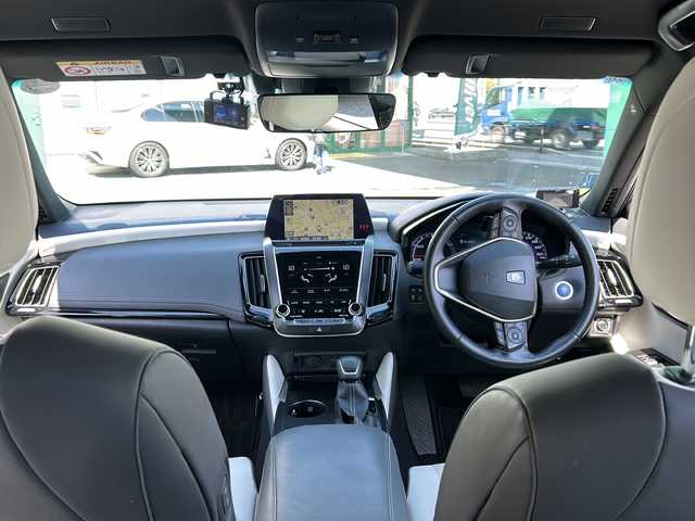 トヨタ クラウン ハイブリッド RS アドバンス 大阪府 2020(令2)年 4.3万km ホワイトパールクリスタルシャイン ワンオーナー/純正SDナビ/・DVD/CD/FM/AM/Bluetooth/・フルセグテレビ/ビルドインETC2.0/ドライブレコーダー/全周囲カメラ/衝突軽減ブレーキ/レーンキープアシスト/クルーズコントロール/パーキングアシスト機能/盗難防止装置/電動パーキング/革巻きステアリング/ステアリングリモコン/パドルシフト/メモリシート/コーナーセンサー/LEDヘッドライト/オートライト/ダブルオートエアコン/スマートキー×2/プッシュスタート/100V電源/12V電源/USBジャック/純正18インチアルミホイール/純正フロアマット/取扱説明書/ナビ取扱説明書/保証書