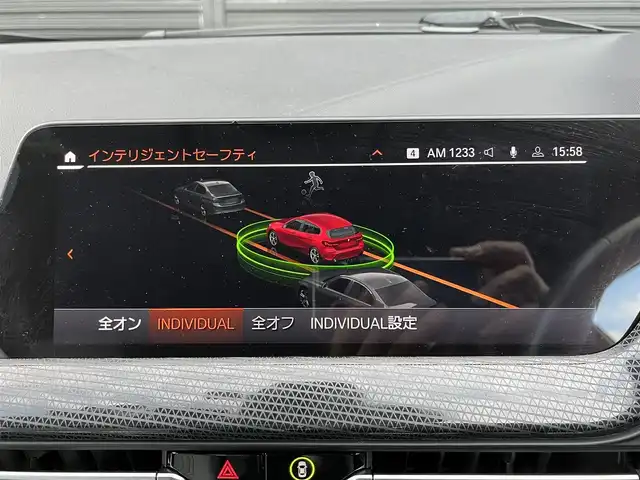 ＢＭＷ １１８ｉ プレイ 宮崎県 2020(令2)年 3万km 赤 純正ナビゲーション/・Bluetooth/・AM/FM/・USB/・ミラーリンク/キーレスエントリー/・プッシュスタート/インテリジェントセーフティ/バックカメラ/パワーバックドア/ワイヤレスチャージ/D席パワーシート/アンビエントライト/アダプティブクルーズコントロール/前後ドライブレコーダー/ETC/オートライト/キープレーンアシスト