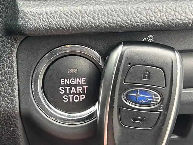 スバル ＷＲＸ ＳＴＩ STI 秋田県 2014(平26)年 4.1万km WRブルーパール 6速MT/４WD/ターボ/STI製ドライカーボンリヤスポイラー/STI製アルミホイール/フルエアロ/ローダウン（TEIN製）/純正サスペンション積込/スマートキー/ETC/プッシュスタート/純正フロアマット/純正ドアバイザー/パワーステアリング/パワーウィンドウ/オートエアコン/オートライト/電動格納ウィンカーミラー/保証書/取扱説明書/記録簿