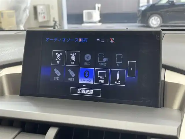 レクサス ＮＸ 300h Fスポーツ 滋賀県 2015(平27)年 7万km ソニッククォーツ 純正ナビ（TV/BLuetooth/CD/USB）/バックカメラ/ETC/ドライブレコーダー/赤レザーシート/シートヒーター/パワーシート/シートベンチレーション/ステアリングヒーター/3眼LEDライト/オートライト/オートホールド/電動パーキングブレーキ/ステアリングスイッチ/純正アルミホイール
