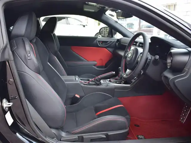トヨタ ＧＲ８６ RZ 神奈川県 2024(令6)年 0.2万km クリスタルブラックシリカ ワンオーナー/保証書/取扱説明書/