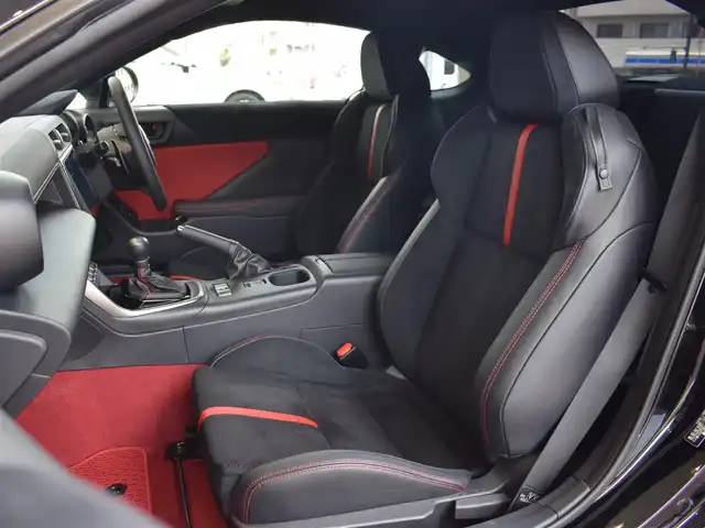 トヨタ ＧＲ８６ RZ 神奈川県 2024(令6)年 0.2万km クリスタルブラックシリカ ワンオーナー/保証書/取扱説明書/