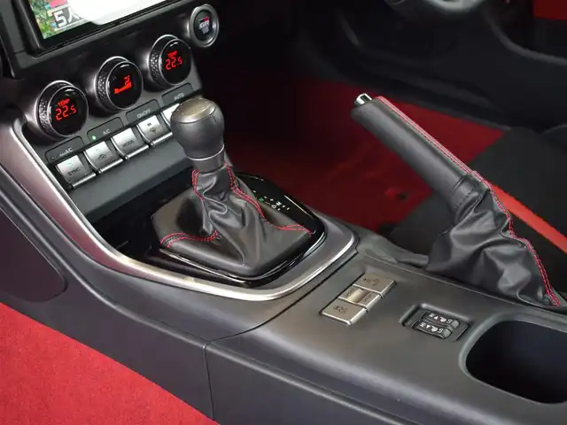 トヨタ ＧＲ８６ RZ 神奈川県 2024(令6)年 0.2万km クリスタルブラックシリカ ワンオーナー/保証書/取扱説明書/