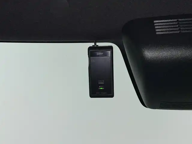 トヨタ ピクシスメガ L SAⅢ 埼玉県 2018(平30)年 2.6万km パールホワイトⅢ 純正７インチナビ　/バックカメラ　/純正７インチナビ　/バックカメラ　/両側パワースライドドア　/フルセグＴＶ　/後センサー　/オートマチックハイビーム　/純正ドライブレコーダー　/社外アルミスタッドレス４本積み　/スペアキー　/ＥＴＣ　/ＵＳＢ充電