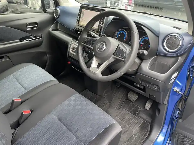 日産 デイズ ハイウェイスターX 滋賀県 2020(令2)年 5.5万km オーシャンブルーP 禁煙車/純正9型ナビ/（CD/DVD/SD/AUX/Bluetooth/フルセグTV）/アラウンドビューモニター/ETC/前後ドライブレコーダー/エマージェンシーブレーキ/車線逸脱警報/クリアランスソナー/LEDヘッドライト/フォグランプ/オートヘッドライト/オートマチックハイビーム/ヘッドライトレベライザ/革巻きステアリング/ステアリングリモコン/オートリトラーミラー/純正アルミホイール/純正フロアマット/スペアキー1本