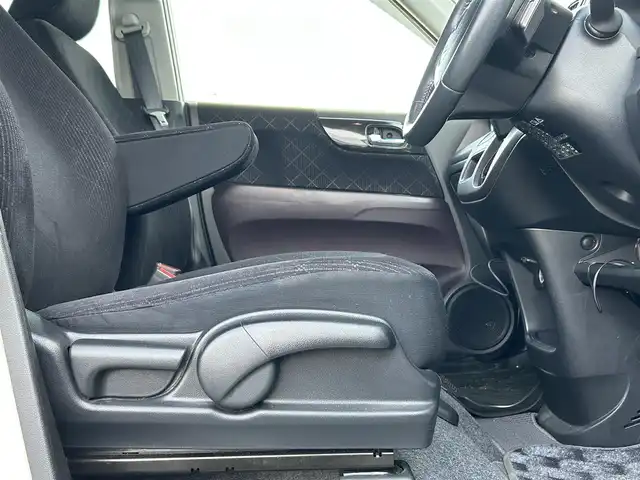 ホンダ Ｎ ＯＮＥ プレミアム ツアラー Lパッケージ 愛媛県 2013(平25)年 9.4万km プレミアムホワイトパール パドルシフト/社外ナビ/オートライト/LED/フォグランプ/クルーズコントロール/ETC/Bカメラ/ワンセグTV/DVD再生可能/ベンチシート/純正フロアマット/純正１５AW/横滑り防止装置/スマートキー/プッシュスタート/Bluetooth/カーテンエアバッグ