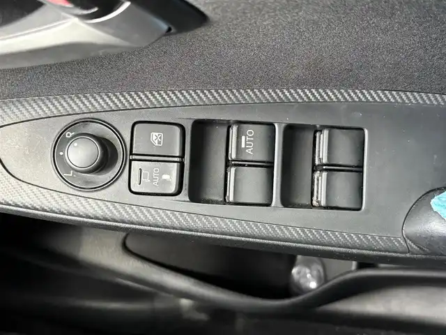 マツダ デミオ 13S 宮城県 2017(平29)年 5.1万km ディープクリムゾンマイカ LEDコンフォートパッケージ　/・シグネチャーランプ付きLEDヘッドランプ/・オートライト/・レインセンサー付フロントワイパー/・オートエアコン/・シートヒーター【D/N】/・アドバンスキーレスエントリーシステム/スマートシティブレーキサポート　/・前進時AT誤発信抑制制御/BSM/純正ナビ/・フルセグ/CD/DVD/Bluetooth/AM/FM/バックカメラ　/ステアリングスイッチ連動　/社外アルミホイール　/純正フロアマット　/取扱説明書