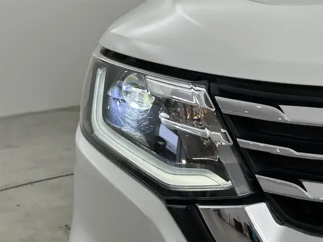 スズキ ソリオ HV MZ 福岡県 2021(令3)年 4.7万km ピュアホワイトP 純正ディスプレイオーディオナビ（ＢＴ，フルセグＴＶ）　/全方位カメラ　/ＥＴＣ　/前後ドライブレコーダー　/ＡＣＣ　/コーナーセンサー　/衝突軽減ブレーキ　/レーンキープ　/両側電動スライドドア　/ＨＵＤ　/ＬＥＤライト/シートヒーター
