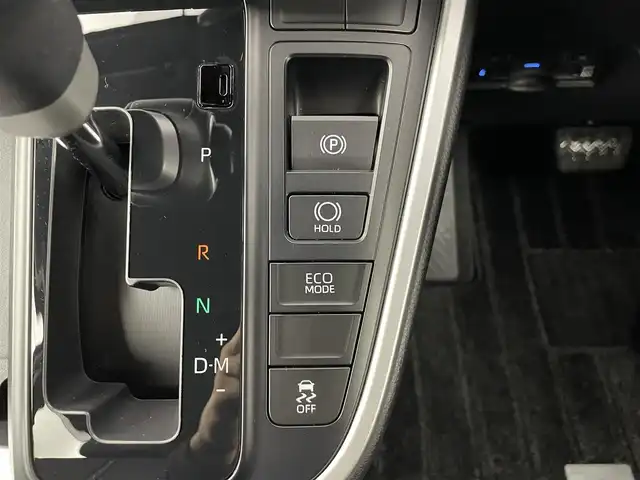 トヨタ ノア S－Z 大分県 2024(令6)年 0.5万km ホワイトパールクリスタルシャイン 純正ディーラーナビ/・Bluetooth・フルセグTV・DISC/・Miracast・AM・FM/バックカメラ/ビルトインETC2.0/ドライブレコーダー/モデリスタエアロ/トヨタセーフティセンス/・プリクラッシュセーフティ/・レーンディパーチャーアラート/・プロアクティブドライビングアシスト/・パーキングサポートブレーキ/・ロードサインアシスト/・クリアランスソナー/レーダークルーズコントロール/後退速度抑制/リアシートリマインダー/前席シートヒーター/両側パワースライドドア/フリップダウンモニター/本革巻きステアリング/ステアリングリモコン/純正フロアマット/純正17インチアルミホイール/テレビキャンセラー/USB端子/HDMI端子/タイプC端子/3眼LEDヘッドライト/フォグランプ/パワーウィンドウ/パワーステアリング/電動格納ミラー