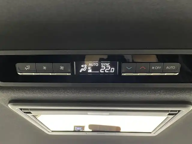 トヨタ ノア S－Z 大分県 2024(令6)年 0.5万km ホワイトパールクリスタルシャイン 純正ディーラーナビ/・Bluetooth・フルセグTV・DISC/・Miracast・AM・FM/バックカメラ/ビルトインETC2.0/ドライブレコーダー/モデリスタエアロ/トヨタセーフティセンス/・プリクラッシュセーフティ/・レーンディパーチャーアラート/・プロアクティブドライビングアシスト/・パーキングサポートブレーキ/・ロードサインアシスト/・クリアランスソナー/レーダークルーズコントロール/後退速度抑制/リアシートリマインダー/前席シートヒーター/両側パワースライドドア/フリップダウンモニター/本革巻きステアリング/ステアリングリモコン/純正フロアマット/純正17インチアルミホイール/テレビキャンセラー/USB端子/HDMI端子/タイプC端子/3眼LEDヘッドライト/フォグランプ/パワーウィンドウ/パワーステアリング/電動格納ミラー
