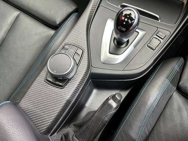 ＢＭＷ Ｍ２ 千葉県 2018(平30)年 4.2万km サファイアブラックP セレクトＰＫＧ　/クルーズコントロール　/黒革　/ＳＲ　/ｈａｒｍａｎｋａｒｄｏｎサウンド　/ナビ　/Ｂｌｕｅｔｏｏｔｈ接続　/Ｂカメラ　/シートＨ　/コンフォートアクセス　/ＰＤＣ　/衝突軽減Ｂ　/ＬＫＡ　/１オーナー