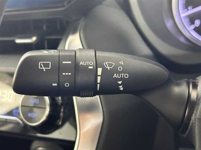 トヨタ ハリアー S 佐賀県 2020(令2)年 7.6万km ホワイトパールクリスタルシャイン 純正7インチナビ/フルセグTV/Bluetooth/AM/FM/バックカメラ/デジタルインナーミラー/レーダークルーズコントロール/コーナーセンサー/レーンキープアシスト/ブラインドスポットモニター/衝突被害軽減ブレーキ/電子パーキングブレーキ/オートブレーキホールド/純正17インチアルミホイール/LEDヘッドライト/オートライト/オートマチックハイビーム