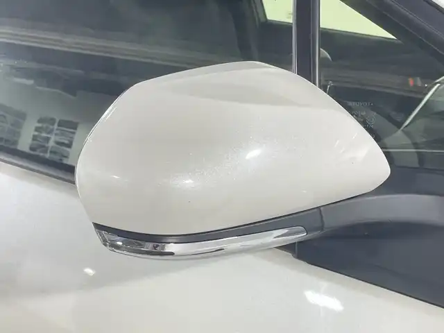 トヨタ プリウス Sセーフティプラス 福岡県 2018(平30)年 5.2万km ホワイトパールクリスタルシャイン 禁煙車純正7型SDナビ（フルセグTV/DVD/CD/BT）バックモニタートヨタセーフティーレーダークルコンエアロドラレコETCコーナーセンサーLEDヘッドライトスマートキー