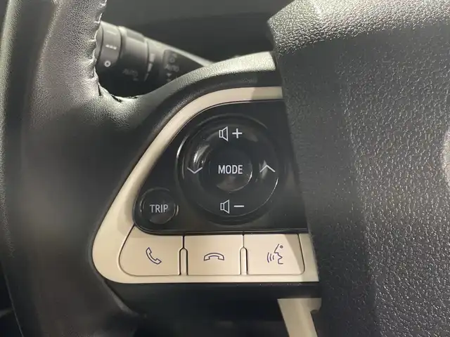 トヨタ プリウス Sセーフティプラス 福岡県 2018(平30)年 5.2万km ホワイトパールクリスタルシャイン 禁煙車純正7型SDナビ（フルセグTV/DVD/CD/BT）バックモニタートヨタセーフティーレーダークルコンエアロドラレコETCコーナーセンサーLEDヘッドライトスマートキー