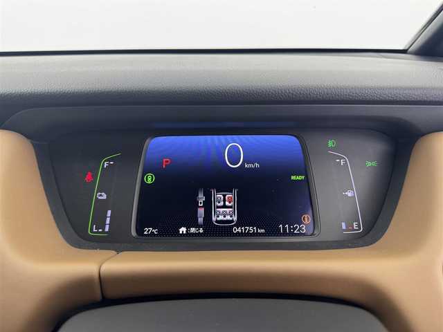 ホンダ フィット e:HEVリュクス 長崎県 2020(令2)年 4.2万km クリスタルブラックパール 純正9型ナビ（フルセグ、CD、DVD、Bluetooth）/ETC/Bカメラ/シートヒーター/ハンドルヒーター/コーナーセンサー/オートハイビーム/LEDヘッドライト/ドラレコ前後/置くだけ充電/ACC/純正16インチAW/衝突軽減ブレーキ/レーンキープアシスト/オートハイビーム/三点エアバック/横滑り防止装置/スマートキー