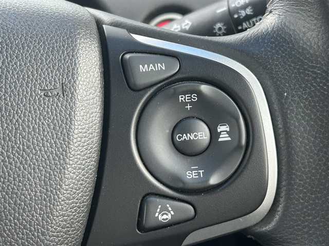 ホンダ フリード G ホンダセンシング 千葉県 2017(平29)年 6.4万km ホワイトオーキッドパール 社外SDナビ/(CD/DVD/BT/フルセグTV)/バックカメラ/衝突被害軽減システム/車線逸脱警報/クルーズコントロール/フリップダウンモニター/両側パワースライドドア/横滑り防止装置/ETC/ドライブレコーダー/アイドリングストップ/LEDヘッドライト/フォグランプ/オートライト/ウィンカーミラー/電動格納ミラー/プッシュスタート/スマートキー/フロアマット/ドアバイザー/取扱説明書/保証書