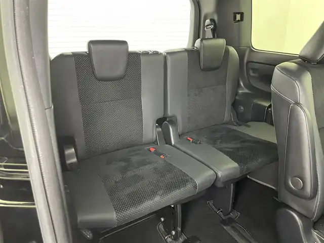 トヨタ ヴォクシー ZS 煌Ⅲ 岡山県 2021(令3)年 4.3万km ブラック アルパイン12.8インチフリップダウンモニター	/アルパインビックX11インチナビ/【ナビ/フルセグ/Bluetooth/DVD/Carplay】	/バックカメラ(サイド付)/クルーズコントロール/オートハイビーム	/LEDヘッドライト（AUTO機能付き）	/ビルトインETC	/衝突軽減ブレーキシステム	/車線逸脱防止システム	/横滑り防止装置/踏み間違い防止装置	/純正ドライブレコーダー（前後）	/純正16インチアルミ	/コーナーセンサー（前後）	/社外フロアマット/ステアリングスイッチ		/プッシュスタート	/ISOFIX/後席サンシェイド/シートリフター/シートバックテーブル/ウィンカーミラー