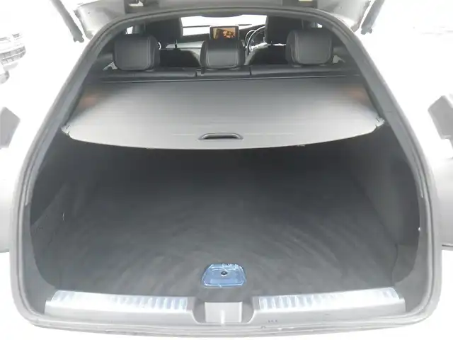 メルセデス・ベンツ ＧＬＣ２２０ d 4マチック クーペ スポーツ 神奈川県 2018(平30)年 5.8万km ポーラホワイト 4WD/登録時57982km/純正ナビ　フルセグTV/（Bluetooth/DVD再生可/USBx2/SD）/360°カメラ/コーナーセンサー/パワーバックドア/ハーフレザーシート/前席メモリー付パワーシート/全席シートヒーター/レーダークルーズ/被害軽減ブレーキ付後方衝突警告システム/PRE-SAFE/PRE-SAFEブレーキ/アクティブレーンキーピングアシスト/アクティブブラインドスポットアシスト/ヘッドアップディスプレイ/LEDインテリジェントライトシステム/ドライブレコーダー（ユピテル）/ビルトインETC（DSRC）/社外レーダー（Z810R）/スマートキーx2/パドルシフト/点検記録/　R4/7  R5/12