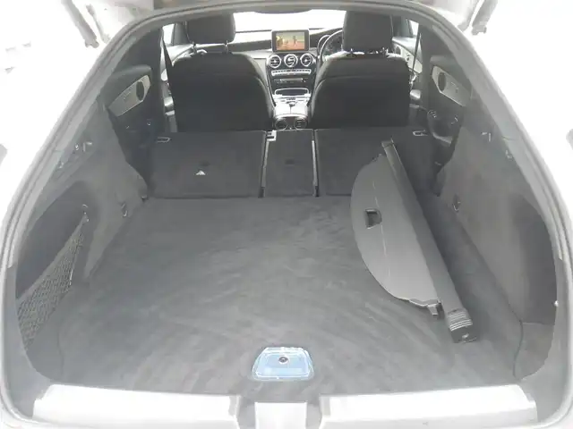 メルセデス・ベンツ ＧＬＣ２２０ d 4マチック クーペ スポーツ 神奈川県 2018(平30)年 5.8万km ポーラホワイト 4WD/登録時57982km/純正ナビ　フルセグTV/（Bluetooth/DVD再生可/USBx2/SD）/360°カメラ/コーナーセンサー/パワーバックドア/ハーフレザーシート/前席メモリー付パワーシート/全席シートヒーター/レーダークルーズ/被害軽減ブレーキ付後方衝突警告システム/PRE-SAFE/PRE-SAFEブレーキ/アクティブレーンキーピングアシスト/アクティブブラインドスポットアシスト/ヘッドアップディスプレイ/LEDインテリジェントライトシステム/ドライブレコーダー（ユピテル）/ビルトインETC（DSRC）/社外レーダー（Z810R）/スマートキーx2/パドルシフト/点検記録/　R4/7  R5/12