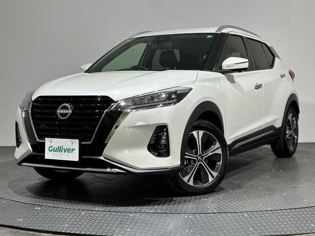 日産 キックス X ツートーンインテリアED 愛媛県 2024(令6)年 0.9万km ブリリアントホワイトパール ワンオーナー/純正9インチナビ/(Bluetooth/フルセグ)/プロパイロット/アラウンドビューモニター/インテリジェントルームミラー/エマージェンシーブレーキ/レーンキープアシスト/前後コーナーセンサー/ステアリングヒーター/シートヒーター/ステアリングスイッチ/オートホールド/オートライト/フォグランプ/ヘッドライトレベライザー/ETC/スペアキー/保証書/取扱説明書