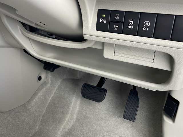 スズキ ラパン X 秋田県 2024(令6)年 0.1千km アーバンブラウンパールメタリック 4WD/スズキセーフティサポート/ステアリングスイッチ/革巻きハンドル/前席シートヒーター/プッシュスタート/電動格納ミラー/純正アルミホイール/LEDヘッドライト/オートライト/コーナーセンサー/スマートキー