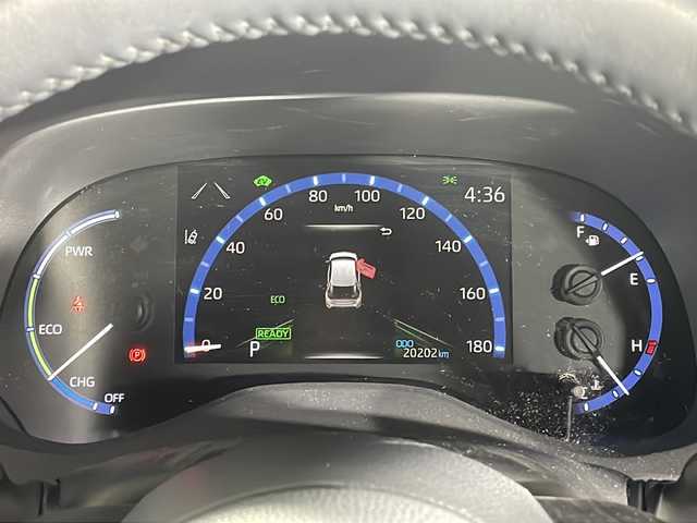 トヨタ ヤリスクロス ハイブリッド Z 沖縄県 2023(令5)年 2.1万km センシュアルレッドマイカ 禁煙車　/ワンオーナー　/純正ディスプレイオーディオ【ＡＭ／ＦＭ／ＵＳＢ／ＢＴ】/パノラマミックビューモニター　/パワーバックドア/パワーシート/レーダークルーズコントロール　/クリアランスソナー　/ＢＳＭ(ブラインドスポットモニター)　/シートヒーター(D/N)/純正フロアマット/ステアリングヒーター/ビルドインETC/前後ドライブレコーダー/ハーフレザーシート/ＬＥＤヘッドライト　/革巻きステアリング/純正18インチアルミホイール