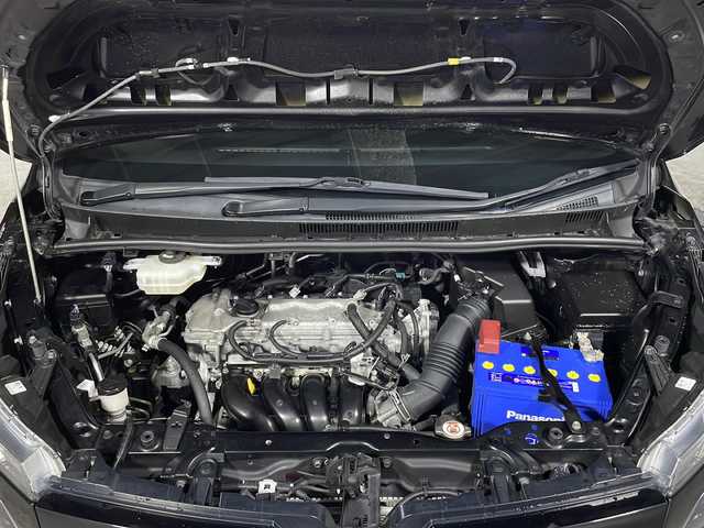 トヨタ ヴォクシー ZS 煌Ⅱ 沖縄県 2019(令1)年 8.1万km ブラック 県外仕入　/禁煙車　/７人乗り　/純正１０インチナビ（ＢＴ，フルセグ，ＣＤ／ＤＶＤ，ラジオ）　/バックカメラ　/両側パワースライドドア　/12.1インチフリップダウンモニター　/クルーズコントロール/ビルドインＥＴＣ　/ドライブレコーダー　/純正１６インチアルミホイール/ＬＥＤヘッドライト