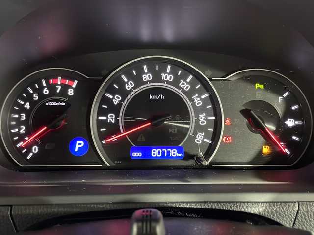 トヨタ ヴォクシー ZS 煌Ⅱ 沖縄県 2019(令1)年 8.1万km ブラック 県外仕入　/禁煙車　/７人乗り　/純正１０インチナビ（ＢＴ，フルセグ，ＣＤ／ＤＶＤ，ラジオ）　/バックカメラ　/両側パワースライドドア　/12.1インチフリップダウンモニター　/クルーズコントロール/ビルドインＥＴＣ　/ドライブレコーダー　/純正１６インチアルミホイール/ＬＥＤヘッドライト