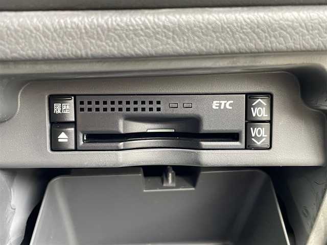 トヨタ ヴォクシー ZS 煌Ⅱ 大阪府 2009(平21)年 10.5万km ブラック LEDヘッドランプ/ハロゲンフォグランプ/バックカメラ /HDDナビ /両側電動パワースライドドア　/ミュージックプレーヤー　/オートライト　/純正マット　/ビルトインETC　/CD/DVD再生機能有り　/フルセグテレビ　/Bluetooth　/後席モニター/プッシュスタート