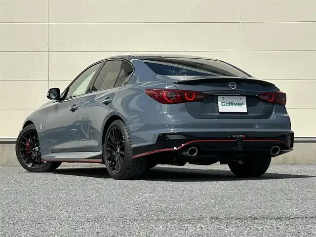 日産 スカイライン ニスモ 茨城県 2023(令5)年 0.4万km グレー ワンオーナー/純正OPサンルーフ/1000台限定車/純正メーカーナビ/・フルセグTV/・CD/DVD/BT/・Applecarplay/USB/・AM.FM/アラウンドビューモニター/BOSEサウンド/360°セーフティアシスト/・インテリジェントエマージェンシーブレーキ/・インテリジェントFCW（前方衝突予測警報）/・踏み間違い衝突防止アシスト/・インテリジェントBSI（後側方衝突防止支援システム）/・BSW（後側方車両検知警報）/・インテリジェント LI（車線逸脱防止支援システム）/・LDW（車線逸脱警報）/・インテリジェント BUI（後退時衝突防止支援システム）/・ハイビームアシスト/ビルトインETC2.0/パドルシフト/革巻きステアリング/ステアリングスイッチ/D席メモリ付パワーシート/前席パワーシート/前席シートヒーター/LEDヘッドライト/F/Rフォグランプ/オートライト/プッシュスタート/純正19インチAW/純正NISMOフロアマット/ドアバイザー