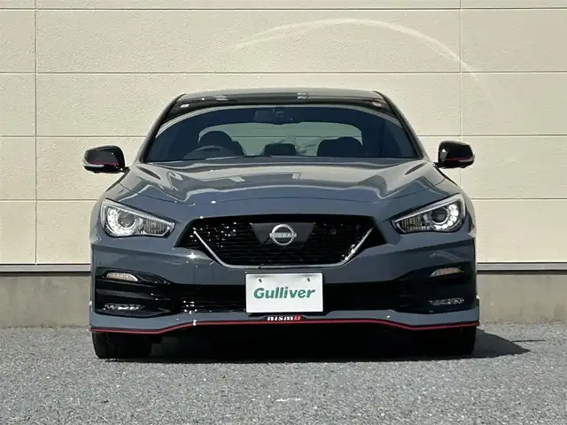 日産 スカイライン ニスモ 茨城県 2023(令5)年 0.4万km グレー ワンオーナー/純正OPサンルーフ/1000台限定車/純正メーカーナビ/・フルセグTV/・CD/DVD/BT/・Applecarplay/USB/・AM.FM/アラウンドビューモニター/BOSEサウンド/360°セーフティアシスト/・インテリジェントエマージェンシーブレーキ/・インテリジェントFCW（前方衝突予測警報）/・踏み間違い衝突防止アシスト/・インテリジェントBSI（後側方衝突防止支援システム）/・BSW（後側方車両検知警報）/・インテリジェント LI（車線逸脱防止支援システム）/・LDW（車線逸脱警報）/・インテリジェント BUI（後退時衝突防止支援システム）/・ハイビームアシスト/ビルトインETC2.0/パドルシフト/革巻きステアリング/ステアリングスイッチ/D席メモリ付パワーシート/前席パワーシート/前席シートヒーター/LEDヘッドライト/F/Rフォグランプ/オートライト/プッシュスタート/純正19インチAW/純正NISMOフロアマット/ドアバイザー