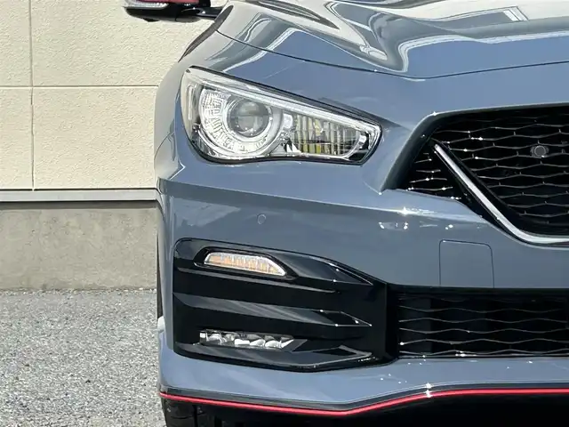日産 スカイライン ニスモ 茨城県 2023(令5)年 0.4万km グレー ワンオーナー/純正OPサンルーフ/1000台限定車/純正メーカーナビ/・フルセグTV/・CD/DVD/BT/・Applecarplay/USB/・AM.FM/アラウンドビューモニター/BOSEサウンド/360°セーフティアシスト/・インテリジェントエマージェンシーブレーキ/・インテリジェントFCW（前方衝突予測警報）/・踏み間違い衝突防止アシスト/・インテリジェントBSI（後側方衝突防止支援システム）/・BSW（後側方車両検知警報）/・インテリジェント LI（車線逸脱防止支援システム）/・LDW（車線逸脱警報）/・インテリジェント BUI（後退時衝突防止支援システム）/・ハイビームアシスト/ビルトインETC2.0/パドルシフト/革巻きステアリング/ステアリングスイッチ/D席メモリ付パワーシート/前席パワーシート/前席シートヒーター/LEDヘッドライト/F/Rフォグランプ/オートライト/プッシュスタート/純正19インチAW/純正NISMOフロアマット/ドアバイザー