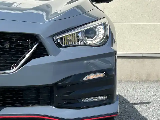 日産 スカイライン ニスモ 茨城県 2023(令5)年 0.4万km グレー ワンオーナー/純正OPサンルーフ/1000台限定車/純正メーカーナビ/・フルセグTV/・CD/DVD/BT/・Applecarplay/USB/・AM.FM/アラウンドビューモニター/BOSEサウンド/360°セーフティアシスト/・インテリジェントエマージェンシーブレーキ/・インテリジェントFCW（前方衝突予測警報）/・踏み間違い衝突防止アシスト/・インテリジェントBSI（後側方衝突防止支援システム）/・BSW（後側方車両検知警報）/・インテリジェント LI（車線逸脱防止支援システム）/・LDW（車線逸脱警報）/・インテリジェント BUI（後退時衝突防止支援システム）/・ハイビームアシスト/ビルトインETC2.0/パドルシフト/革巻きステアリング/ステアリングスイッチ/D席メモリ付パワーシート/前席パワーシート/前席シートヒーター/LEDヘッドライト/F/Rフォグランプ/オートライト/プッシュスタート/純正19インチAW/純正NISMOフロアマット/ドアバイザー