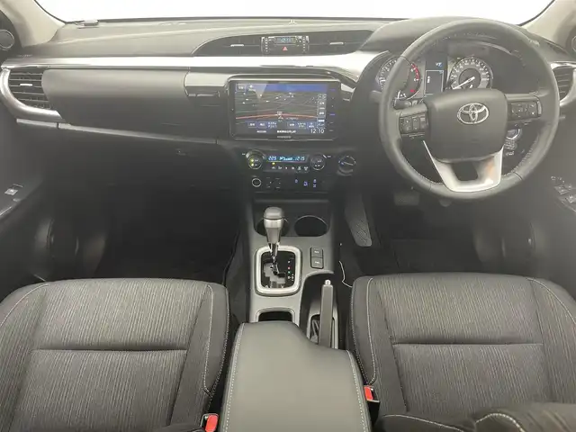 トヨタ ハイラックス Z 愛知県 2023(令5)年 0.5万km スーパーホワイトⅡ 社外9型ナビ/バックカメラ/ETC2.0/禁煙車/フルセグTV/Bluetooth/ミラー型ドライブレコーダー/HDMI接続/マッドガード/スペアタイヤ/オートレベリング/ディーゼルターボ/衝突軽減/追従クルコン/レーンキープ/アイドリングストップ/センターデフロック/ダウンヒルアシスト