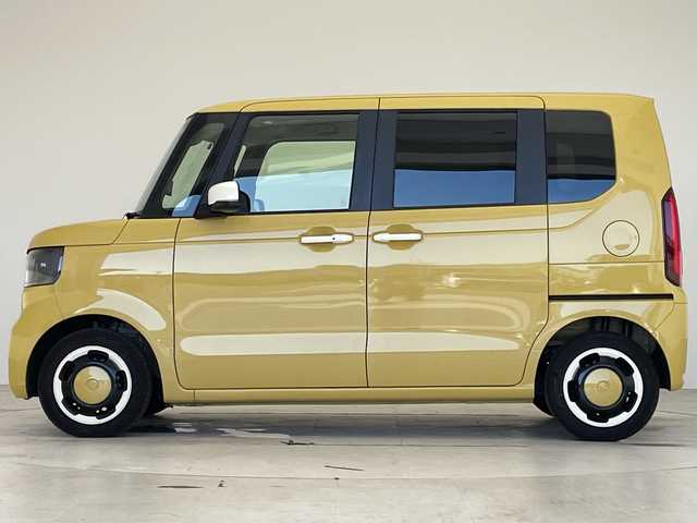ホンダ Ｎ ＢＯＸ ファッションスタイル 愛知県 2024(令6)年 0.9万km 黄 ホンダセンシング/純正8型ディズプレイオーディオナビ/片側パワースライド/レーダークルーズコントロール/バックカメラ/コーナーセンサー/LEDヘッドライト/レーンキープアシスト/ステアリングスイッチ/スマートキー/プッシュスタート