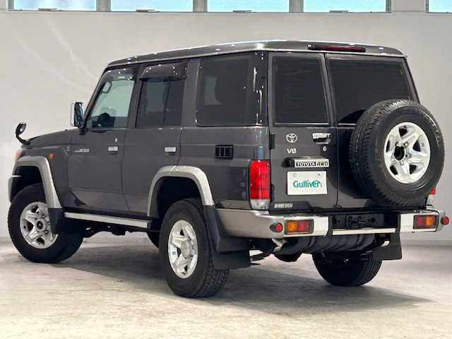 トヨタ ランドクルーザー 宮城県 2015(平27)年 3.8万km グレーメタリック 5MT/4WD/30h記念再販モデル/純正アルミホイール/純正フロアマット/ETC/カーオーディオ/フォグランプ/ドアバイザー/背面タイヤ