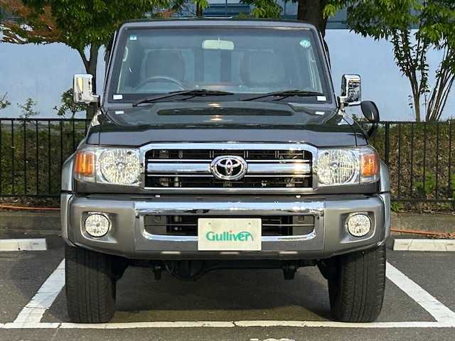 トヨタ ランドクルーザー 宮城県 2015(平27)年 3.8万km グレーメタリック 5MT/4WD/30h記念再販モデル/純正アルミホイール/純正フロアマット/ETC/カーオーディオ/フォグランプ/ドアバイザー/背面タイヤ