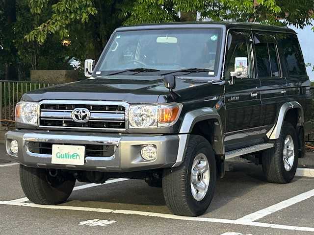 トヨタ ランドクルーザー 宮城県 2015(平27)年 3.8万km グレーメタリック 5MT/4WD/30h記念再販モデル/純正アルミホイール/純正フロアマット/ETC/カーオーディオ/フォグランプ/ドアバイザー/背面タイヤ