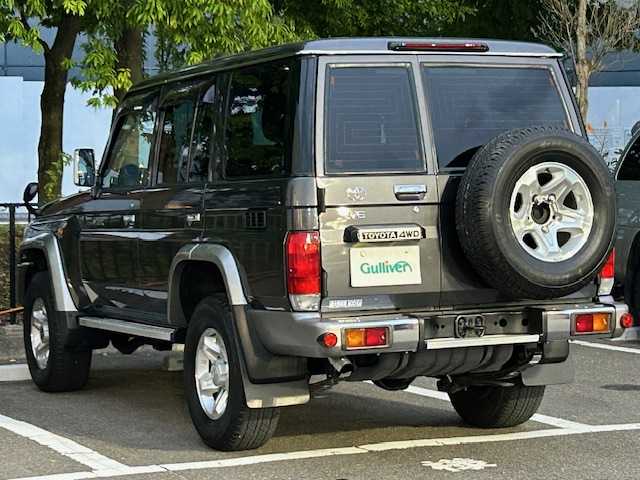 トヨタ ランドクルーザー 宮城県 2015(平27)年 3.8万km グレーメタリック 5MT/4WD/30h記念再販モデル/純正アルミホイール/純正フロアマット/ETC/カーオーディオ/フォグランプ/ドアバイザー/背面タイヤ