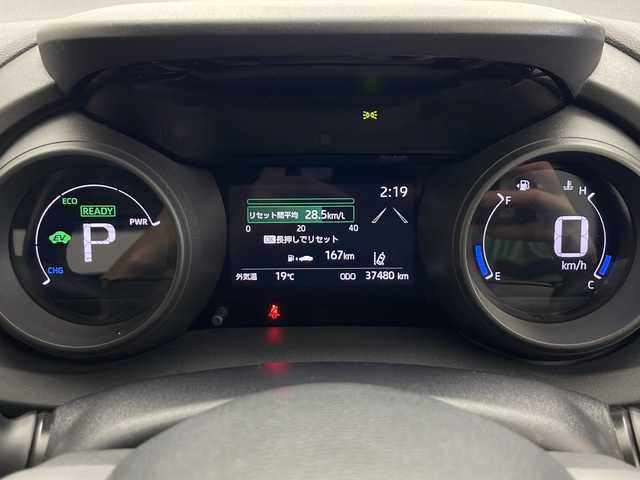 トヨタ ヤリスクロス ハイブリッド G 秋田県 2021(令3)年 3.8万km ホワイトパールクリスタルシャイン ワンオーナー/純正ナビ/　(CD/DVD/フルセグTV/Bluetooth/ACP/AA)/全方位カメラ/ワイパーデアイサー/レーダークルーズコントロール/ステアリングヒーター/前席シートヒーター/オートライト/オートハイビーム/純正フロアマット/スマートキー/スペアキー/ＥＴＣ/ＬＥＤヘッドライト/取扱説明書/保証書