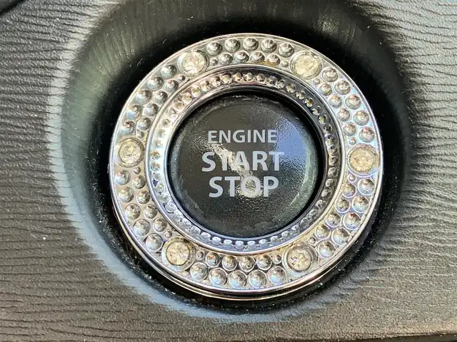 スズキ ワゴンＲ 20周年記念車 静岡県 2013(平25)年 7.9万km ブルーイッシュブラックパール3 エンジンスタートボタン/パワーステアリング/パワーウィンドウ/アイドリングストップ/スマートキー/オートエアコン/USB入力端子/HDMI接続/純正ナビ（BT/フルセグ）/バックカメラ/ドライブレコーダー/ベンチシート/純正フロアマット/布シート/D席シートヒーター/純正アルミホイール/ABS/横滑り防止装置/盗難防止装置/オートライト/キセノン/Wエアバッグ/衝突軽減システム