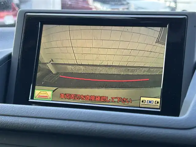 レクサス ＣＴ 200h バージョンL 福岡県 2012(平24)年 11.5万km ホワイトパールクリスタルシャイン 純正HDDナビ/(AM/FM/Bluetooth/CD/DVD/フルセグTV)/バックカメラ/黒レザーシート/ビルトインETC/パドルシフト/前後ドライブレコーダーCOMTEC【HDR360GW/HDR360GS】/オートライト/クルーズコントロール/クリアランスソナー/コーナーセンサー/革巻きステアリング/ステアリングヒーター/ポジションメモリースイッチ(D席)/パワーシート(D席)/シートヒーター(D/N席)/ヘッドライトクリーナー/盗難防止装置/電格ウィンカーミラー/プッシュスタート/純正フロアマット/純正１７インチアルミホイール/ステアリングスイッチ/フロントフォグランプ/スペアキー×１/カードキー×１/ドアバイザー/クイックガイド/ドラレコ取扱説明書/ナビ取扱説明書/取扱説明書/保証書