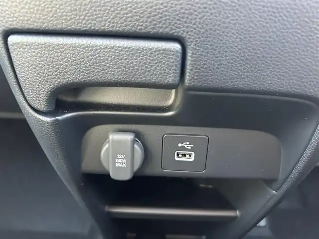 ホンダ フリード ハイブリット e:HEV クロスター 愛知県 2025(令7)年 0.5万km ベージュ 〇ギャザーズディスプレイオーディオ/〇両側パワースライドドア/〇バックカメラ/〇アダプティブクルーズコントロール/〇ホンダセンシング/〇ブラインドスポットインフォメーション/〇オートハイビーム/〇LEDヘッドランプ/〇LEDフロントフォグランプ/〇革巻きシフトノブ/〇革巻きステアリングホイール/〇合皮/撥水ファブリックコンビシート/〇シートヒーター/〇純正15インチアルミホイール/〇スマートキーシステム/〇スペアスマートキー/〇禁煙車