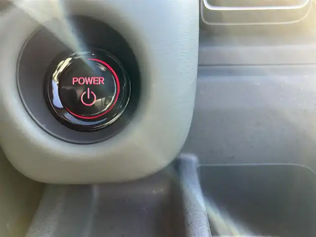 ホンダ フリード ハイブリット e:HEV クロスター 愛知県 2025(令7)年 0.5万km ベージュ 〇ギャザーズディスプレイオーディオ/〇両側パワースライドドア/〇バックカメラ/〇アダプティブクルーズコントロール/〇ホンダセンシング/〇ブラインドスポットインフォメーション/〇オートハイビーム/〇LEDヘッドランプ/〇LEDフロントフォグランプ/〇革巻きシフトノブ/〇革巻きステアリングホイール/〇合皮/撥水ファブリックコンビシート/〇シートヒーター/〇純正15インチアルミホイール/〇スマートキーシステム/〇スペアスマートキー/〇禁煙車