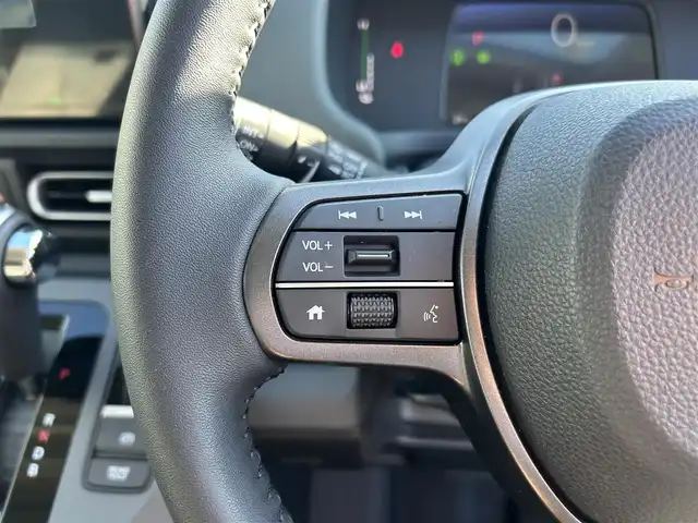 ホンダ フリード ハイブリット e:HEV クロスター 愛知県 2025(令7)年 0.5万km ベージュ 〇ギャザーズディスプレイオーディオ/〇両側パワースライドドア/〇バックカメラ/〇アダプティブクルーズコントロール/〇ホンダセンシング/〇ブラインドスポットインフォメーション/〇オートハイビーム/〇LEDヘッドランプ/〇LEDフロントフォグランプ/〇革巻きシフトノブ/〇革巻きステアリングホイール/〇合皮/撥水ファブリックコンビシート/〇シートヒーター/〇純正15インチアルミホイール/〇スマートキーシステム/〇スペアスマートキー/〇禁煙車