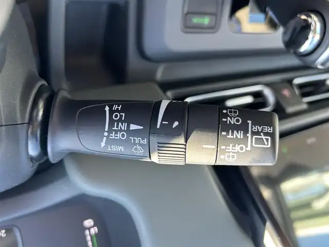 ホンダ フリード ハイブリット e:HEV クロスター 愛知県 2025(令7)年 0.5万km ベージュ 〇ギャザーズディスプレイオーディオ/〇両側パワースライドドア/〇バックカメラ/〇アダプティブクルーズコントロール/〇ホンダセンシング/〇ブラインドスポットインフォメーション/〇オートハイビーム/〇LEDヘッドランプ/〇LEDフロントフォグランプ/〇革巻きシフトノブ/〇革巻きステアリングホイール/〇合皮/撥水ファブリックコンビシート/〇シートヒーター/〇純正15インチアルミホイール/〇スマートキーシステム/〇スペアスマートキー/〇禁煙車