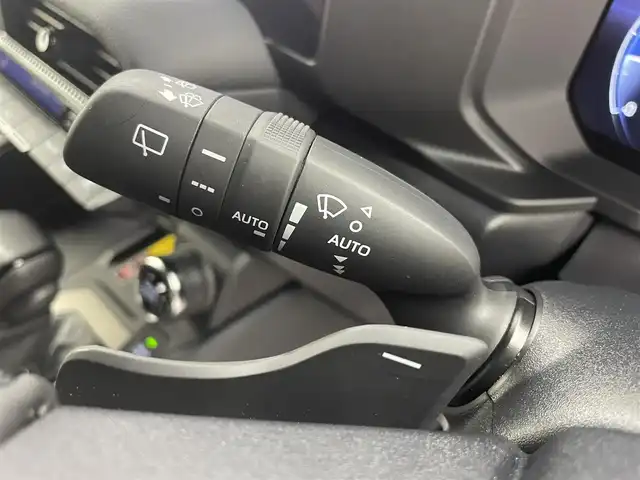トヨタ ランドクルーザー ２５０ ZX 富山県 2025(令7)年 0.6万km プラチナホワイトパールマイカ 4WD/ディーゼルターボ/サンルーフ/モデリスタフロントバンパーガード/モデリスタフロントアンダーカバー/モデリスタリアバンパーガーニッシュ/モデリスタオーバーフェンダー/寒冷地仕様/純正ナビ（AM/FM/USB/BT/HDMI/Miracast）/フルセグTV/JBLプレミアムサウンド/パノラミックビューモニター/プリクラッシュセーフティ/レーダークルーズコントロール/レーンディパーチャーアラート/ブラインドスポットモニター/オートマチックハイビーム/プロジェクタ式LEDヘッドライト/クリアランスソナー/マルチテレインセレクト/電動格納サードシート/電動リアゲート/茶革シート/1・2列目温熱＋ベンチレーションシート/デジタルインナーミラー/ビルトインETC2.0/AC100V充電/パドルシフト/スマートキー×２/プッシュスタート/純正20インチAW/純正フロアマット