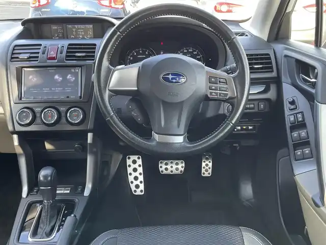 スバル フォレスター 2．0XT アイサイト 山梨県 2013(平25)年 10.2万km サテンホワイトパール (株)IDOMが運営する【じしゃロン甲府店】の自社ローン専用車両になりますこちらは現金またはオートローンご利用時の価格です。自社ローンご希望の方は別途その旨お申付け下さい/ワンオーナー/SDナビ（DIATONEナビ）/・型式　NR-MZ60/・CD/DVD/BT接続/クルーズコントロール/パドルシフト/ETC/ハーフレザーシート/D席＋N席パワーシート/D席＋N席シートH/純正Fマット/純正18インチAW