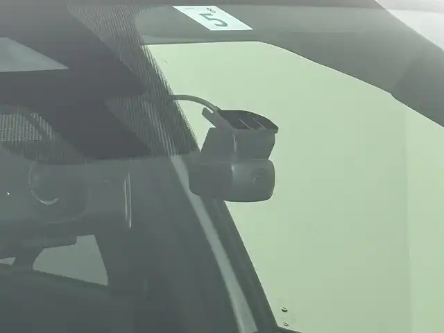 日産 キックス X FOUR スタイルエディション 道央・札幌 2023(令5)年 4.1万km ブリリアントホワイトパール/ピュアブラック 2トーン ・ワンオーナー/・４WD/・DOP９インチSDナビ/　CD/DVD/SD/BT/フルセグTV/・ステアリングスイッチ/・アラウンドビューモニター/・インテリジェントミラー/・ナビ連動ドライブレコーダー前後（DH5-D）/・ビルトインETC/・プロパイロット/　エマージェンシーブレーキ/LDW/LDP/ソナー/　ハンドル支援/ふらつき警報/コーナリングスタビリティアシスト/・インテリジェントクルーズコントロール/・DRIVE MODE/EV MODE/・オートホールド/・横滑り防止装置/・ABS/・ヘッドランプレベライザー/・オートライト/・LEDヘッドライト/・フォグランプ/・ドアミラーウィンカー/・レザーシート/・D+N席シートヒーター/・ステアリングヒーター/・バイザー/・トノカバー/・純正フロアマット/・プッシュスタート/・スマートキー